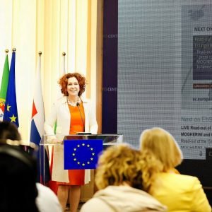 Shqipëria rekomandohet të nisë bisedimet për anëtarësimin në BE