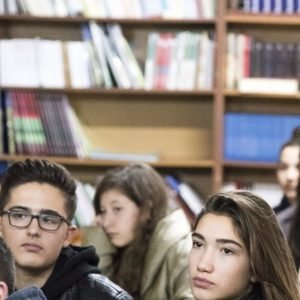 Fushata Kombëtare e Leximit ‘Takohemi për një libër’ – lexime dhe diskutime rreth ‘Misterit të Yjeve të Arta’